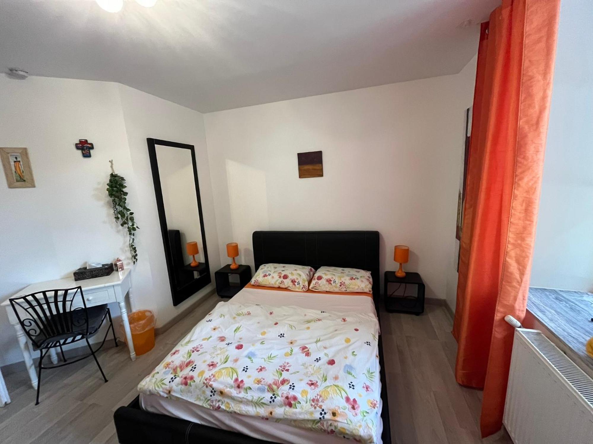Couleurs De La Vie - Chambres D'Hotes Et Gite Cormatin Pokoj fotografie